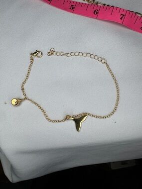 Gold Tone Shark Tooth Charm Bracelet Adjustable Dainty Chain